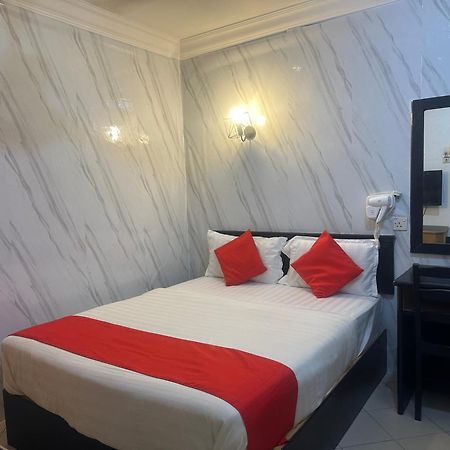 V Hotel เตลุคอินทัน ภายนอก รูปภาพ